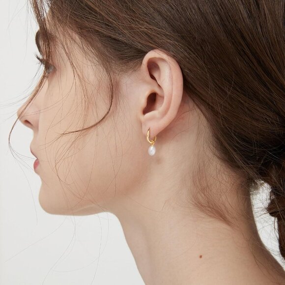 Irregular Small Pearl Drop Huggie Hoop Hypoallergenic Dainty Earring For Women - Picture 3 of 7